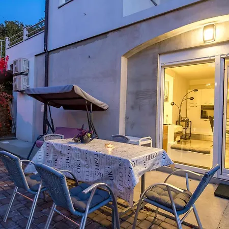 Lovely In With Wifi Apartament