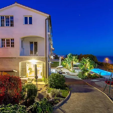 Lovely In With Wifi Apartament Rijeka